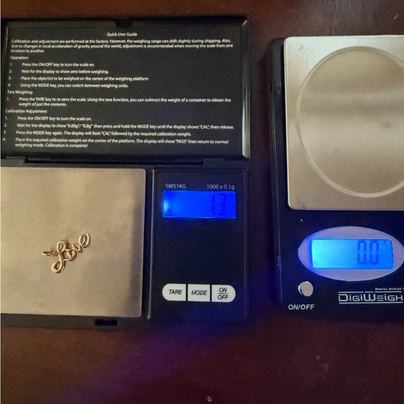 Hstern Love Pendent - Picture 8 of 9